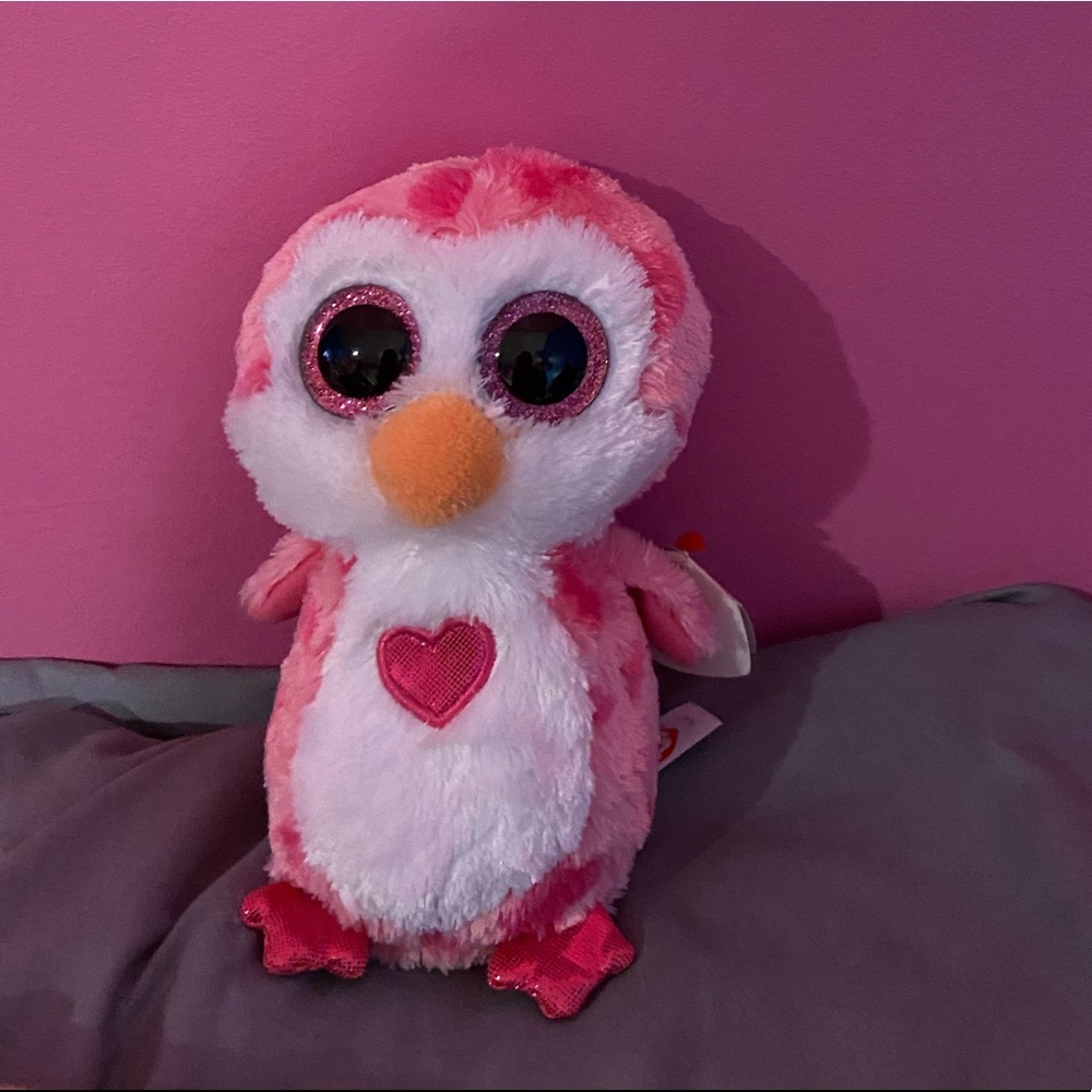 Penguin beanie boo.
